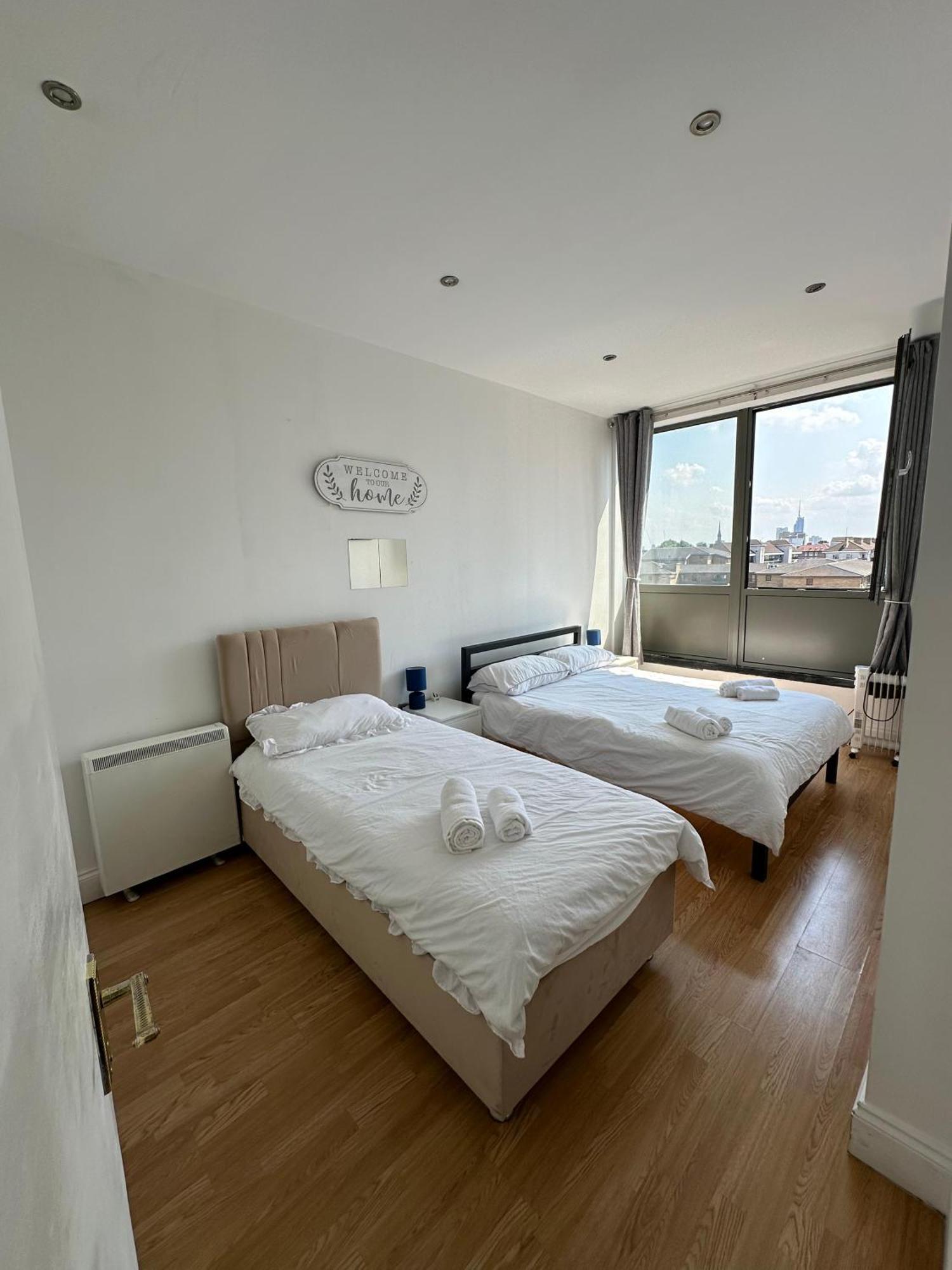Apartamento Cosy Entire Flat In Whitechapel Londres Exterior foto